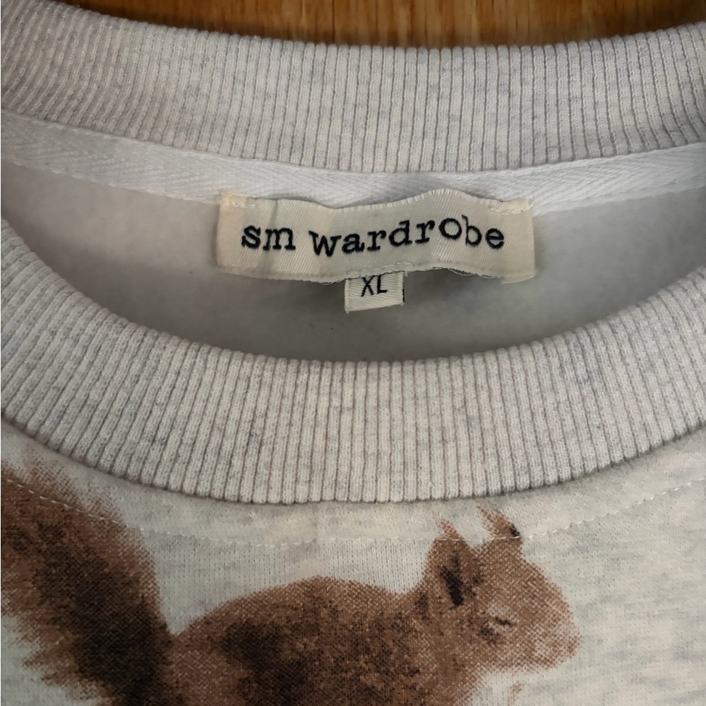 New without Tags SM Wardrobe Squirrel-Print Crewneck Sweatshirt Size XL 26” bust - Picture 3 of 5